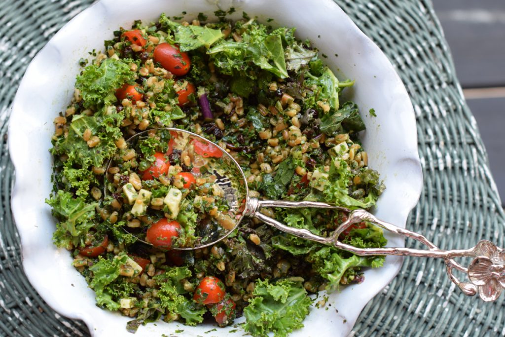 Kale Salad with Pinenuts